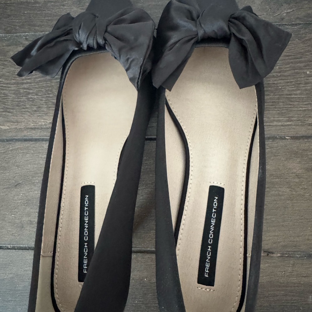 French Connection Elegant Black Loafers with Bow